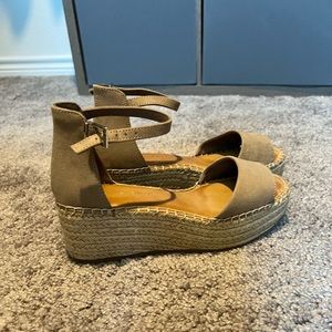Tan espadrilles